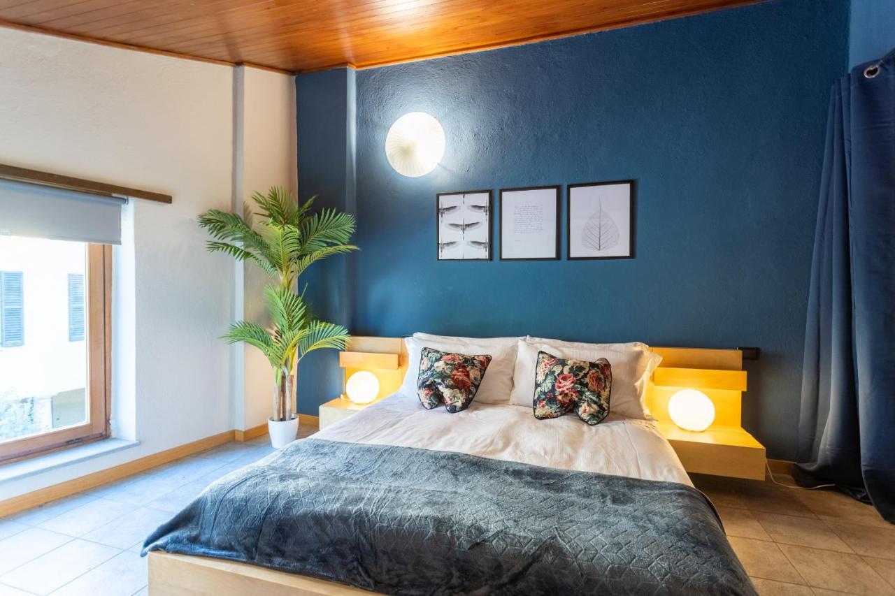 Blue Attic - Historical Como City Center By Rent All Como Exterior photo