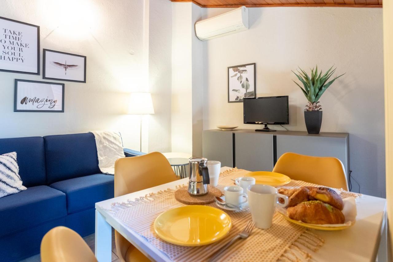 Blue Attic - Historical Como City Center By Rent All Como Exterior photo